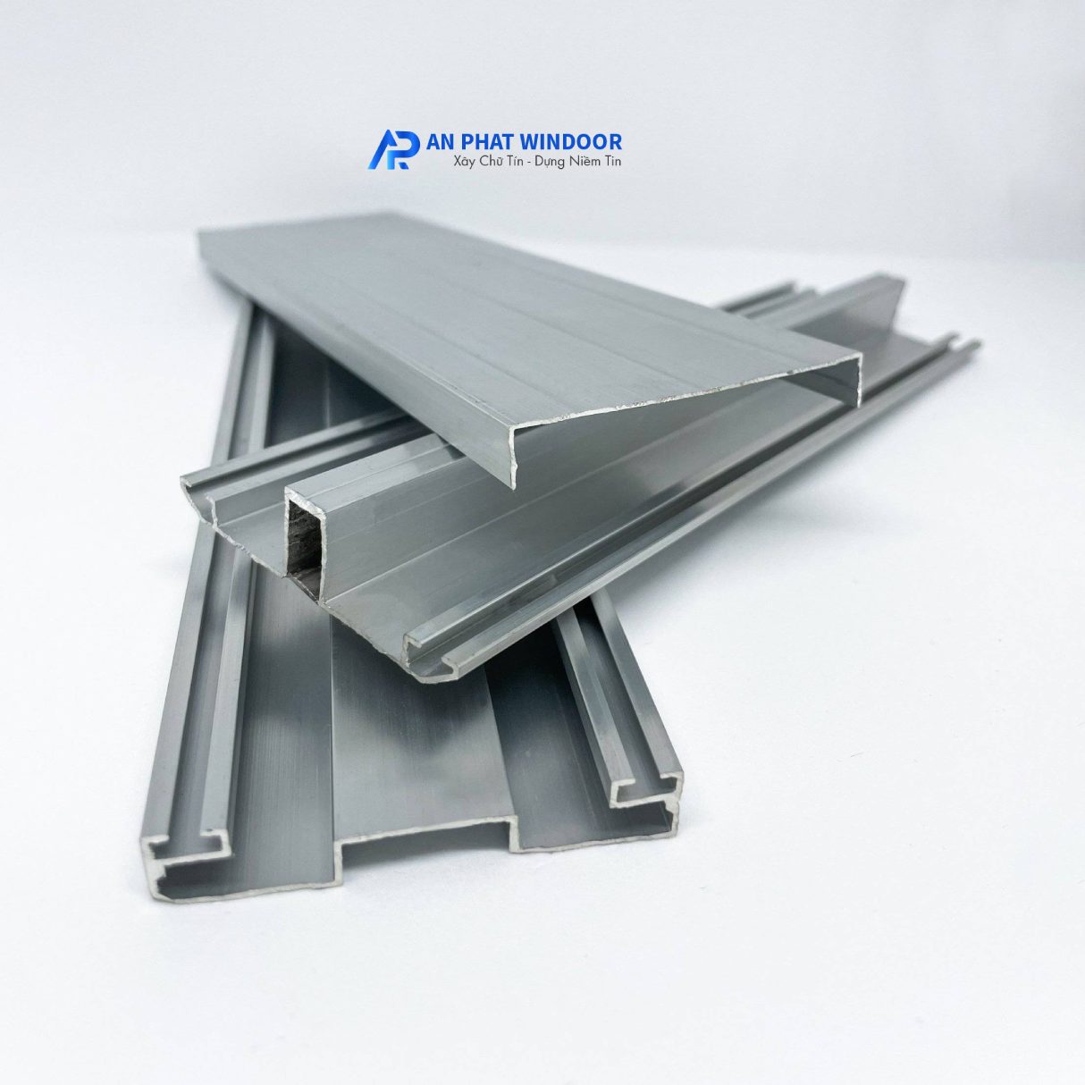Nẹp Nhôm Vách Kính An Phát Window