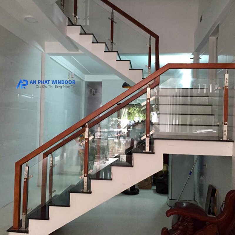 Lan Can Kính Tay Vịn Nhôm 5