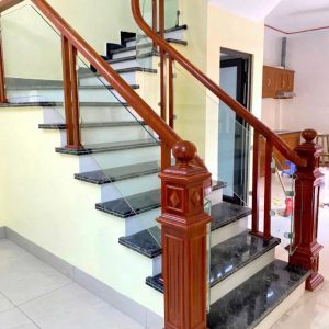 Cầu thang kính chân con tiện gỗ kép gỗ Lim Nam Phi