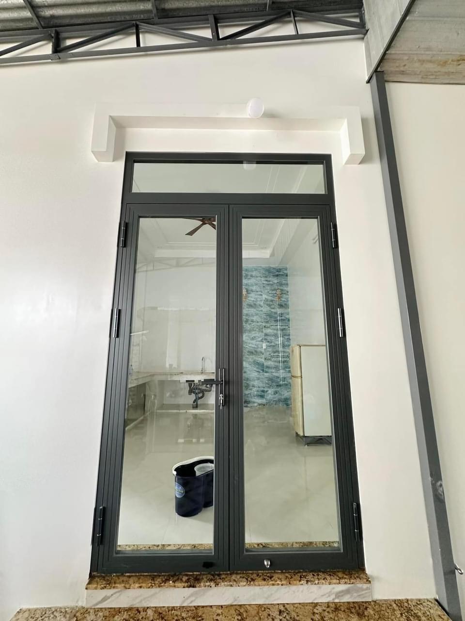 Cửa đi mở quay 2 cánh 6
