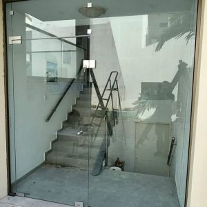 Cửa kính cường lực 1 cánh, 3 tấm mở quay 1