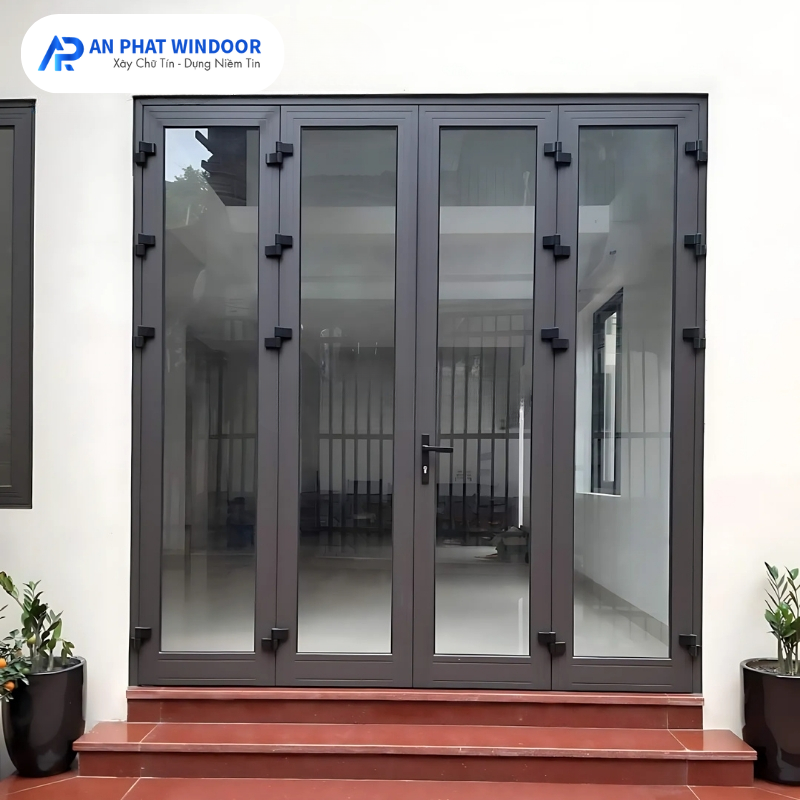 Cửa đi mở quay 4 cánh nhôm Xingfa