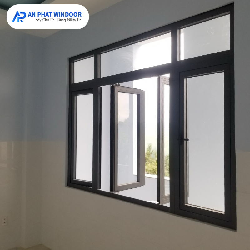 Cửa sổ mở quay 4 cánh nhôm Xingfa
