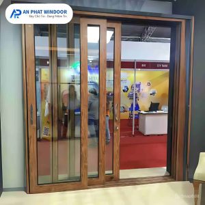 Cửa đi mở trượt 3 cánh nhôm Xingfa Việt Nam