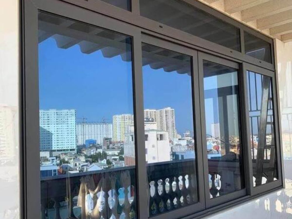 Mẫu cửa sổ lùa 4 cánh nhôm hệ 55 đẹp, hiện đại cho nhà phố