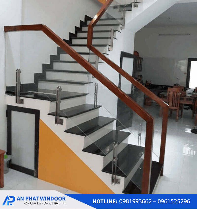 Lợi Ích Khi Lắp Đặt Lan Can Kính Nhôm Xingfa