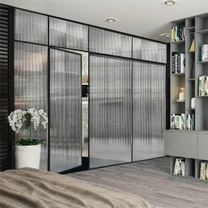vách ngăn phòng hệ Slim có cửa mở quay 1